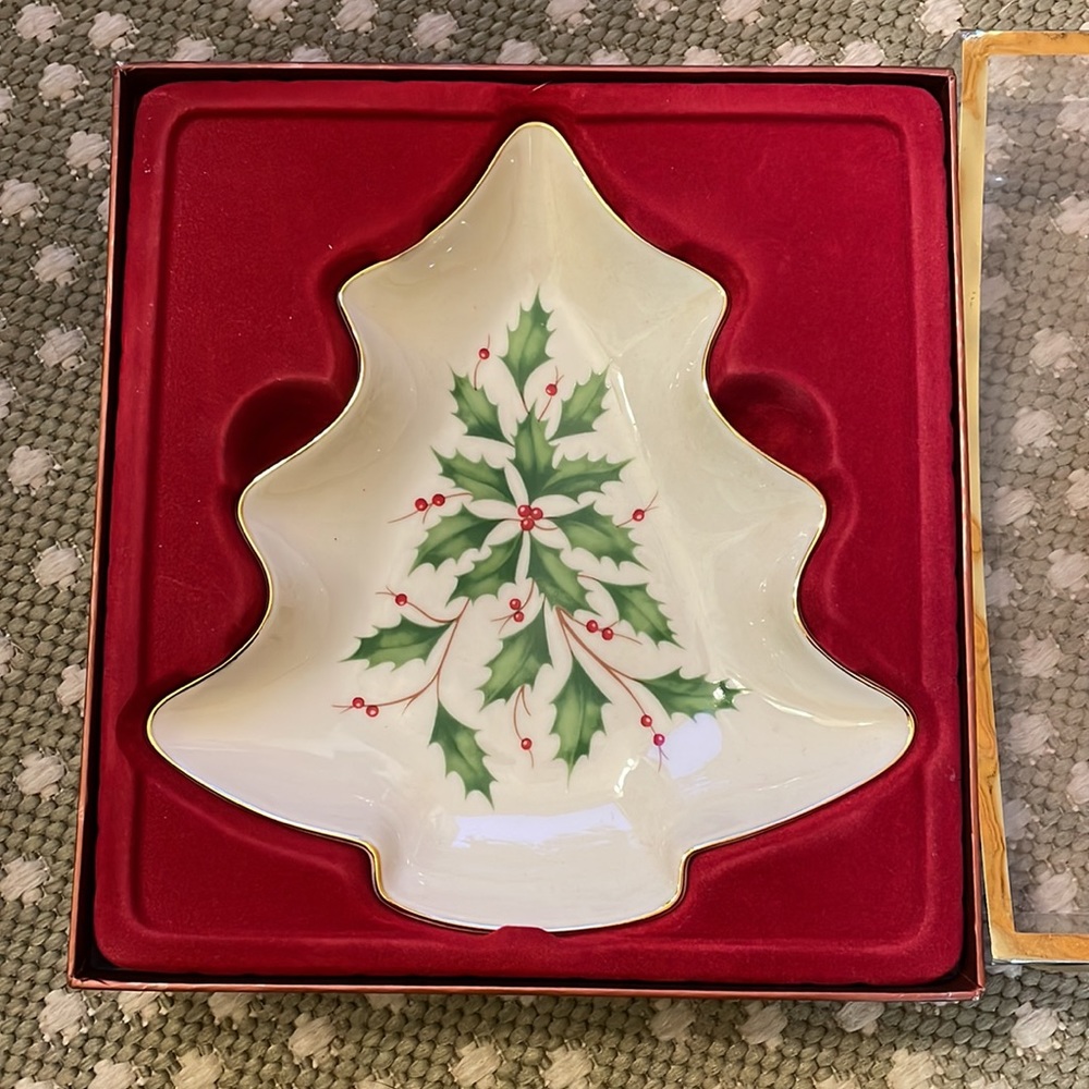 Lenox Holiday Christmas Tree Dish